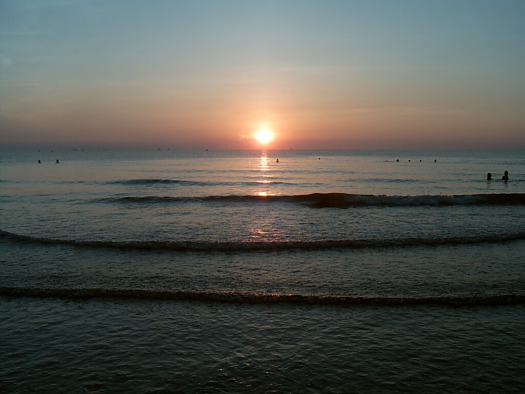 A sunrise over the ocean